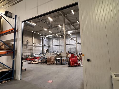 Magazijn in industriezone De Prijkels te Deinze, vlakbij de E17