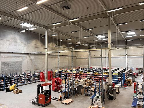 Magazijn in industriezone De Prijkels te Deinze, vlakbij de E17