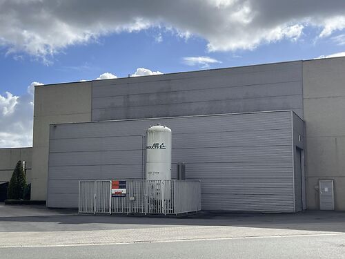 Magazijn in industriezone De Prijkels te Deinze, vlakbij de E17
