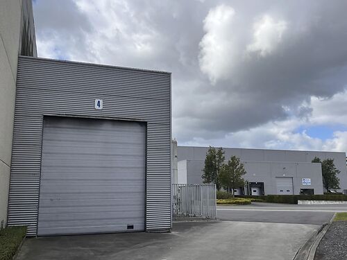 Magazijn in industriezone De Prijkels te Deinze, vlakbij de E17