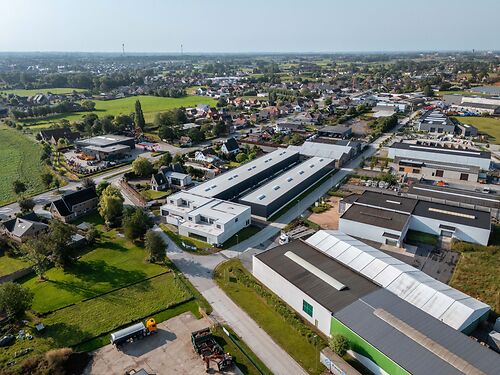 Nieuwbouw KMO-unit vlakbij de N32 en het centrum van Zedelgem