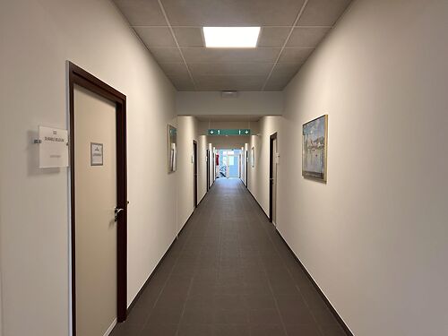 Functionele en budgetvriendelijke kantoren aan E40 te Drongen