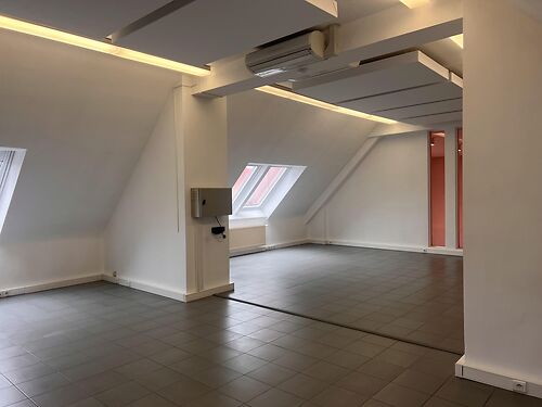 Budgetvriendelijk kantoor vlakbij de R4, E17 en E40 te Gent