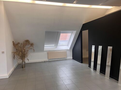 Budgetvriendelijk kantoor vlakbij de R4, E17 en E40 te Gent