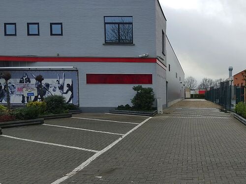 Multifunctioneel bedrijfsgebouw in industriezone Aalst Noord IV