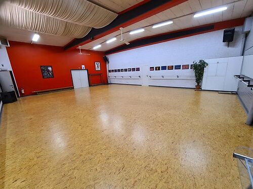 Multifunctioneel bedrijfsgebouw in industriezone Aalst Noord IV