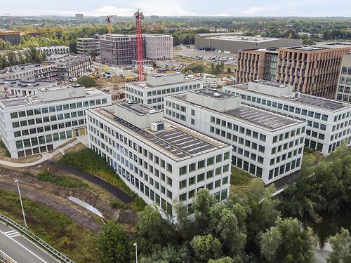 Nieuwbouw kantoren in duurzaam project vlakbij de E17, E40 en R4 te Gent