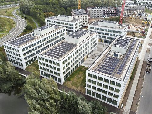 Nieuwbouw kantoren in duurzaam project vlakbij de E17, E40 en R4 te Gent