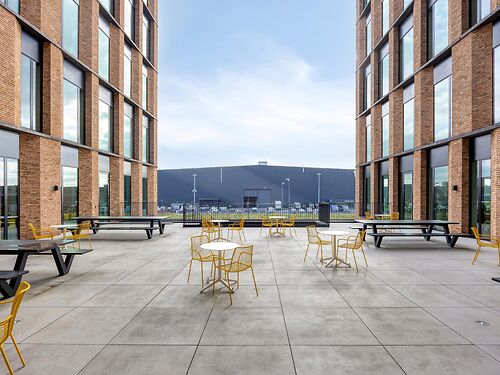 Nieuwbouw kantoren in duurzaam project vlakbij de E17, E40 en R4 te Gent