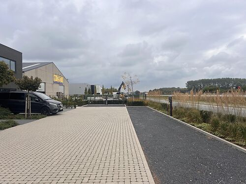 Kantoorruimtes vlakbij de R4 te Assenede