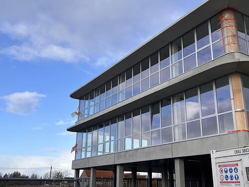 Nieubouw kantoor met ruime lichtinval in De Prijkels te Deinze