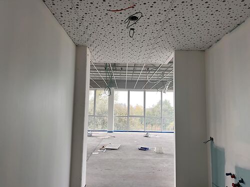 Nieubouw kantoor met ruime lichtinval in De Prijkels te Deinze