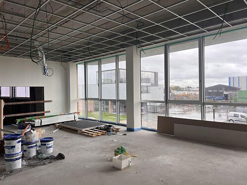 Nieubouw kantoor met ruime lichtinval in De Prijkels te Deinze