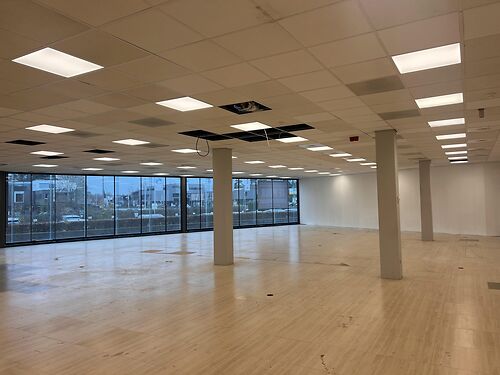 Kantoor op toplocatie aan de E40 te Sint-Denijs-Westrem (Gent)