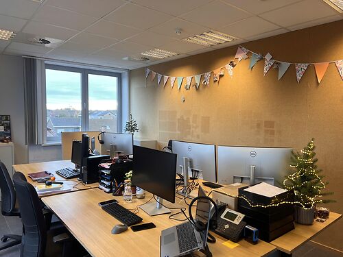 Kantoor langs de N449, op enkele minuten van de E40 te Aalter