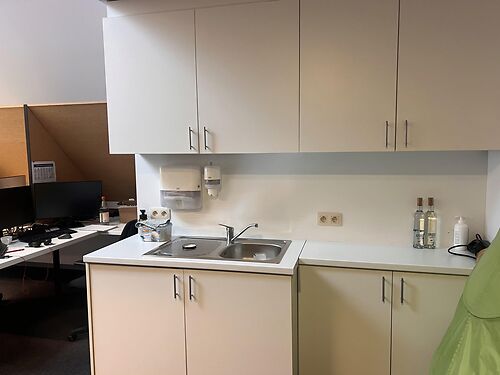 Kantoor langs de N449, op enkele minuten van de E40 te Aalter