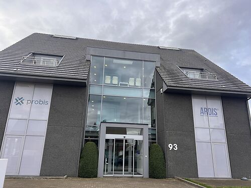 Kantoor langs de N449, op enkele minuten van de E40 te Aalter