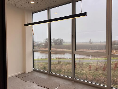 Nieubouw kantoor met ruime lichtinval in De Prijkels te Deinze