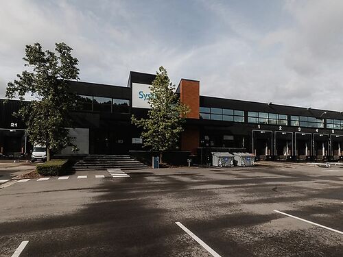 Logistiek magazijn met mogelijkheid tot kantoor op uitstekende locatie te Bornem, met vlotte verbinding naar Antwerpen en Brussel