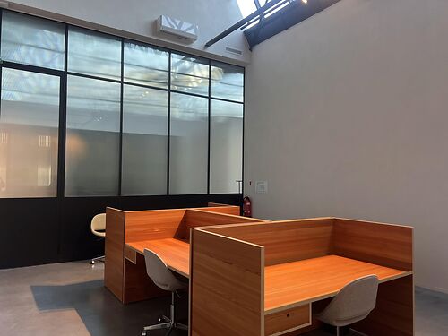 Kantoor in bedrijvencentrum "Cotton Factory" te Kortrijk