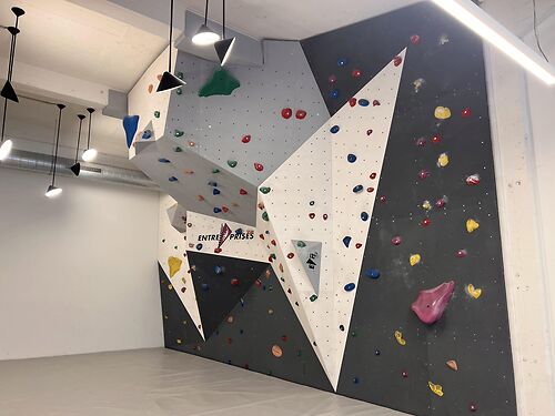 Kantoor in bedrijvencentrum "Cotton Factory" te Kortrijk