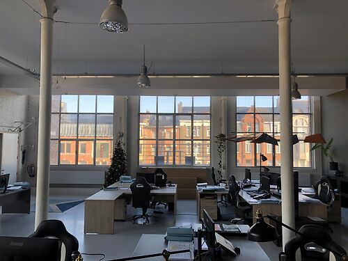 Kantoor in loft-stijl in het centrum van Oudenaarde, vlakbij de N60