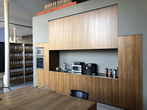 Kantoor in loft-stijl in het centrum van Oudenaarde, vlakbij de N60