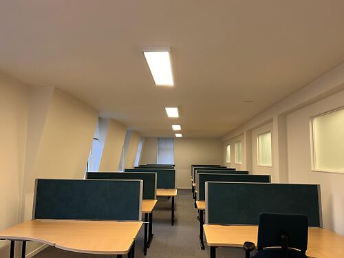 Kantoren te Gentbrugge, vlot bereikbaar via E17