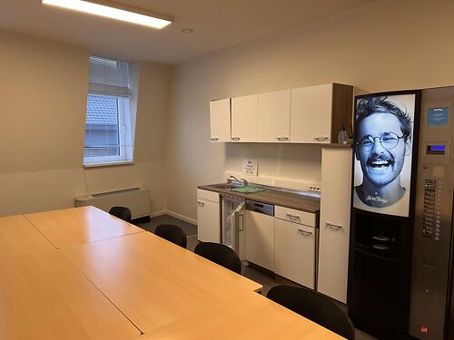 Kantoren te Gentbrugge, vlot bereikbaar via E17