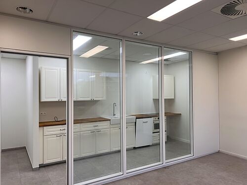 Kantoren te Gentbrugge, vlot bereikbaar via E17