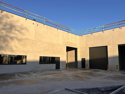 Nieuwbouw KMO-unit vlakbij de E17 te Waregem - LAATSTE UNITS TE HUUR
