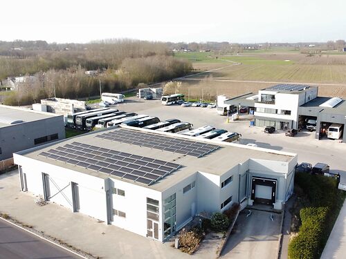 Voedingingericht magazijn met kantoor in KMO-zone te Lede