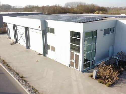 Voedingingericht magazijn met kantoor in KMO-zone te Lede