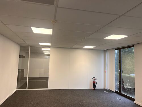 Stijlvolle kantoren in het businesspark te Sint-Martens-Latem, met vlotte verbinding via E17 en E40
