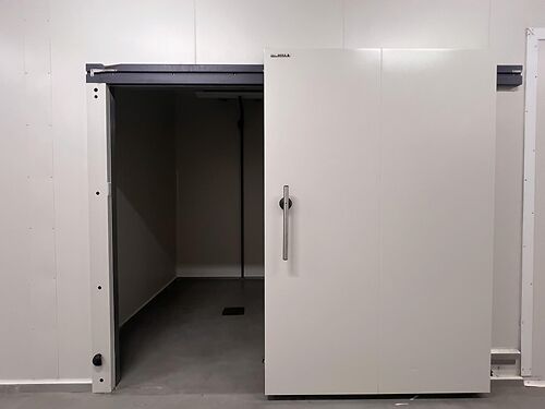 Voedingingericht magazijn met kantoor in KMO-zone te Lede