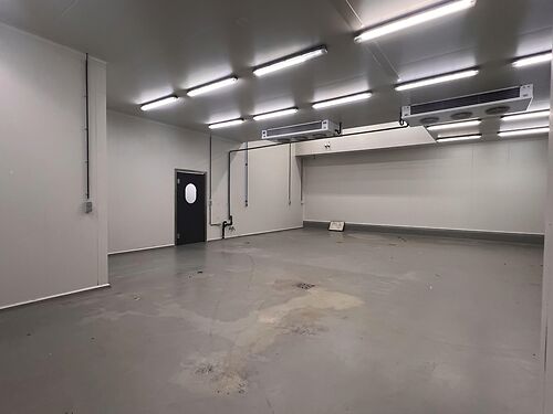 Voedingingericht magazijn met kantoor in KMO-zone te Lede