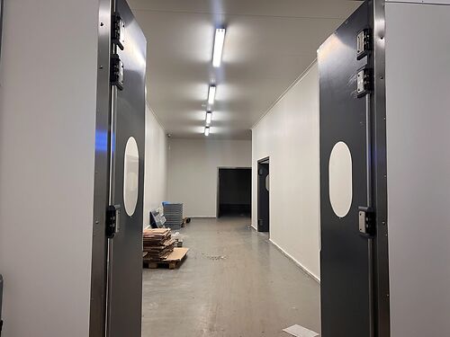 Voedingingericht magazijn met kantoor in KMO-zone te Lede