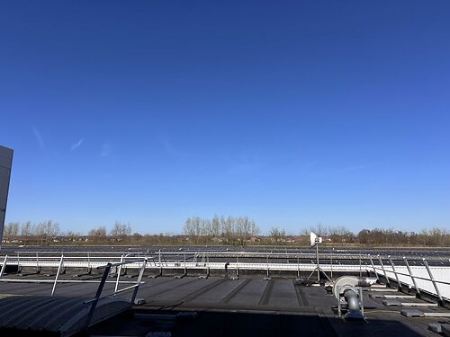 Site bestaande uit magazijnen en kantoren met mogelijkheid tot herontwikkeling in Komen, vlakbij de Franse grens