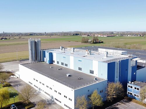 Site bestaande uit magazijnen en kantoren met mogelijkheid tot herontwikkeling in Komen, vlakbij de Franse grens