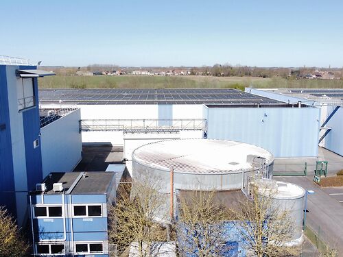 Site bestaande uit magazijnen en kantoren met mogelijkheid tot herontwikkeling in Komen, vlakbij de Franse grens