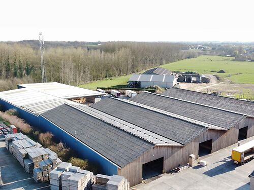 (Half-) open loodsen langs de N46 te Zottegem