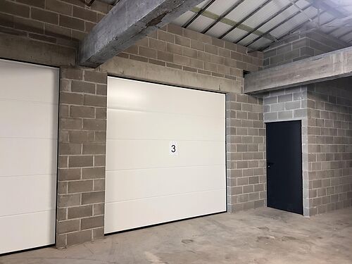 Magazijn/ opslagplaats vlakbij N47 te Dendermonde - vlotte verbinding met E17