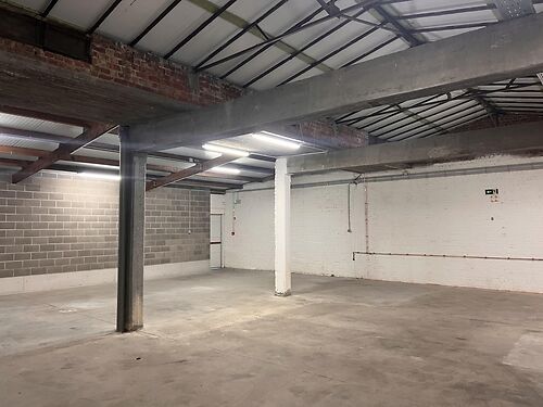 Magazijn/ opslagplaats vlakbij N47 te Dendermonde - vlotte verbinding met E17