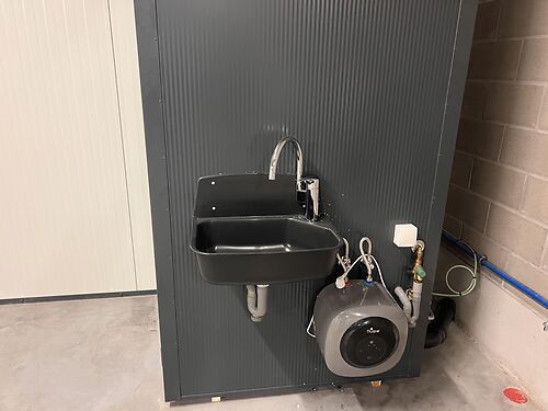 Magazijn/ opslagplaats vlakbij N47 te Dendermonde - vlotte verbinding met E17