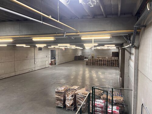 Magazijn met kantoor te Menen, vlakbij de E17 en de grens met Frankrijk