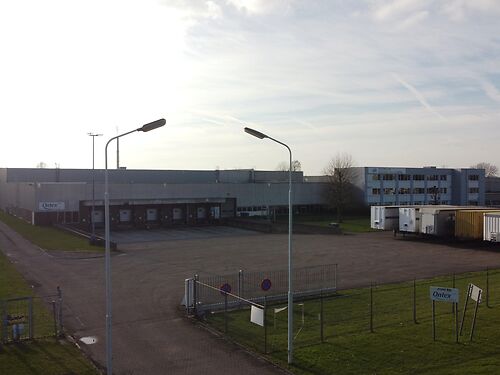 Magazijn in industriezone te Dendermonde, strategisch gelegen tussen Gent, Antwerpen en Brussel