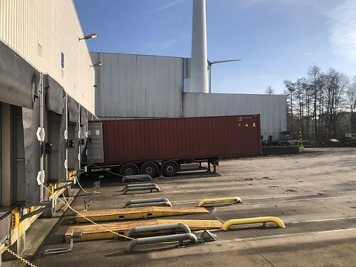 Logistiek magazijn te Dendermonde, strategisch gelegen tussen Gent, Antwerpen en Brussel