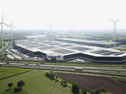 Logistiek magazijn met kantoor te Evergem (Gent), vlakbij de R4!