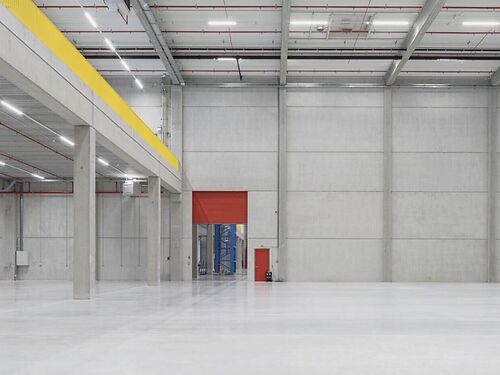 Logistiek magazijn met kantoor te Evergem (Gent), vlakbij de R4!